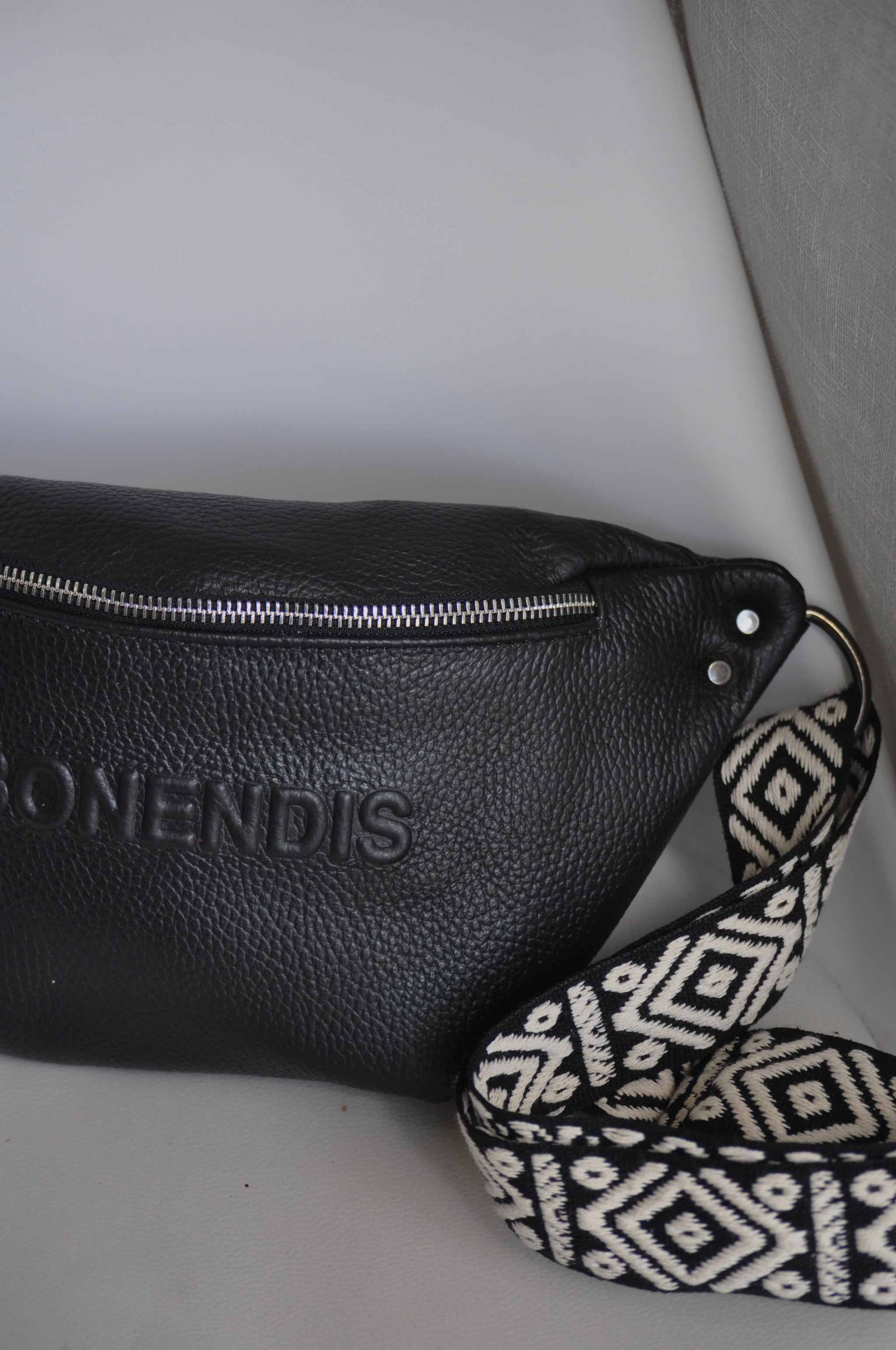Leather Belt Bag Venus Black - Bonendis